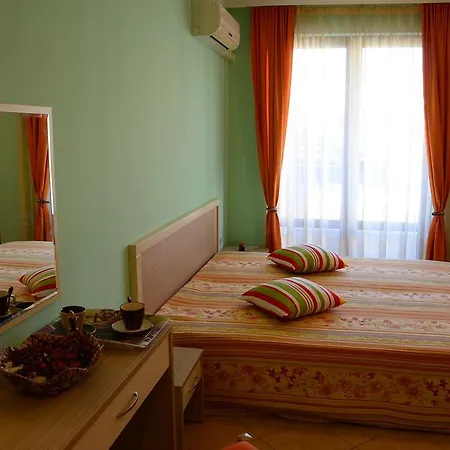 Royal Sun Ξενοδοχείο με διαμερίσματα 2*