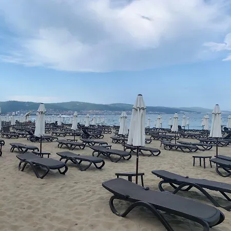 Ξενοδοχείο με διαμερίσματα Royal Sun 2*